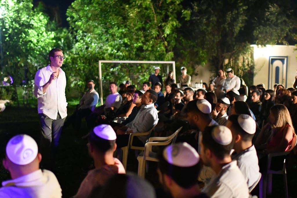 Tiferet Chaim — lezione affollata in tempio